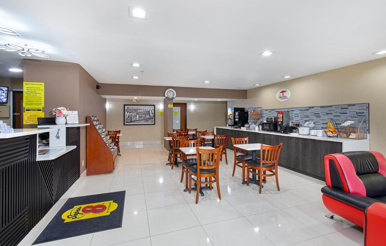 Super 8 By Wyndham Eddyville/Kuttawa Dış mekan fotoğraf